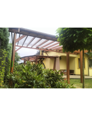 Pergola tarasowa w kolorze TEAK z pokryciem dachowym z poliwęglanu