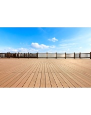 Deska tarasowa ryflowana czy gładka – którą wybrać na taras?