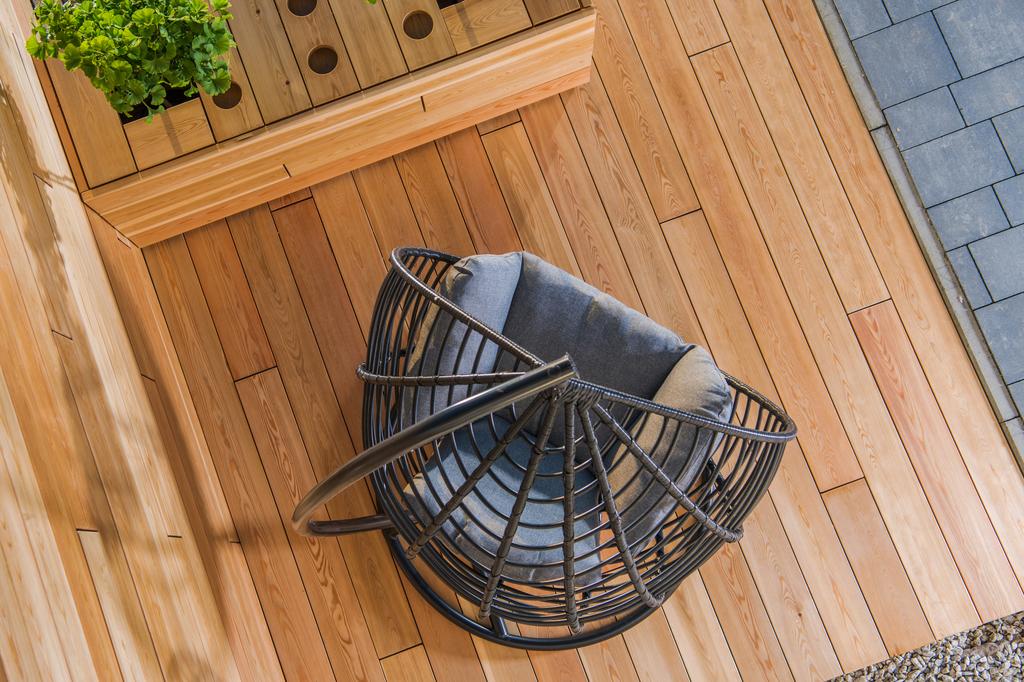 którą podłogę wybrać na balkon